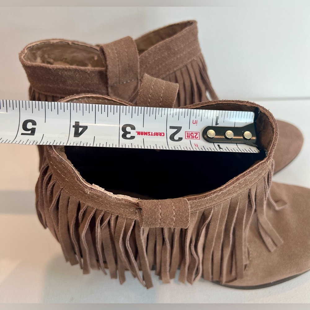 Restricted Fringe Suede Leather Ankle Booties Tan Brown Heel - Picture 5 of 9